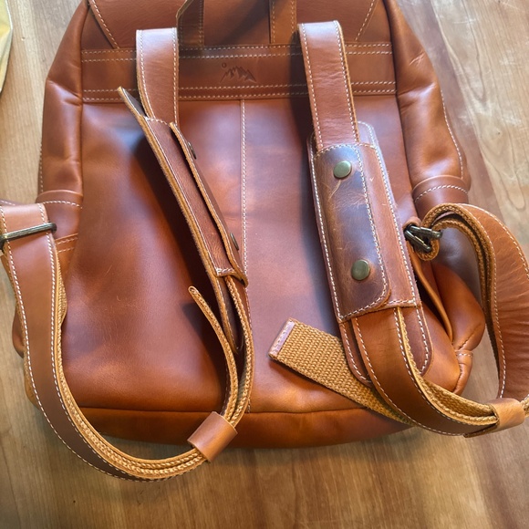 Yukon leather backpack